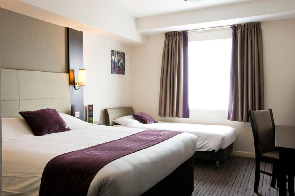Premier Inn Inverness East 객실 사진