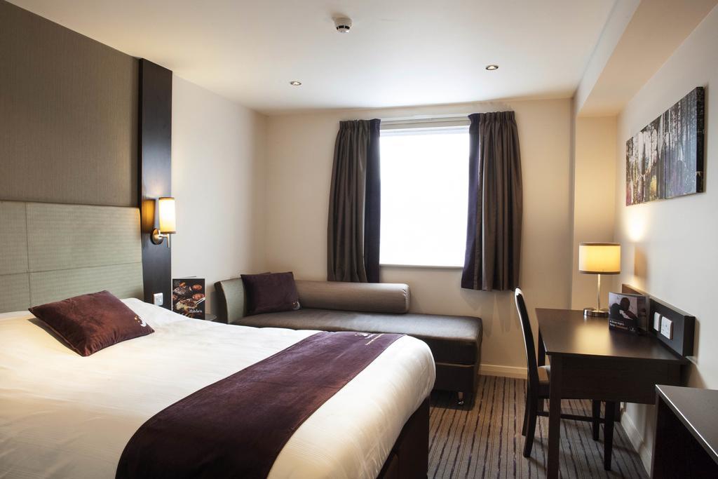 Premier Inn Inverness East 객실 사진